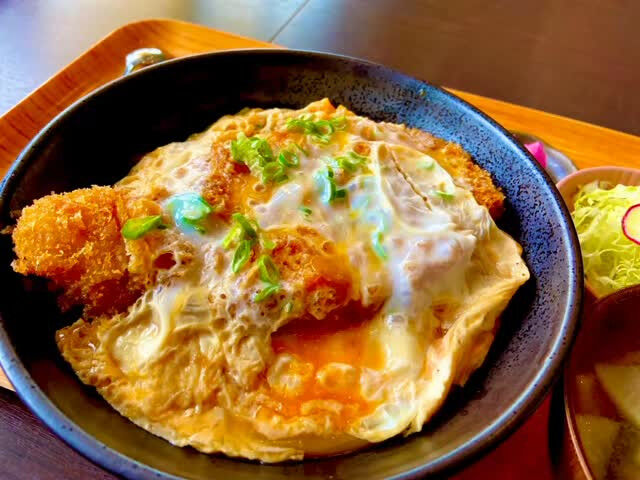 あなたはかつ丼派？かつ煮派？